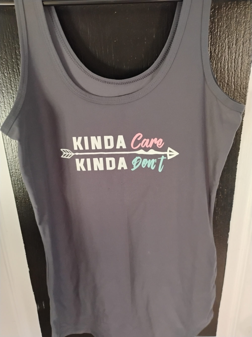 5 Tank Tops - Picture 4 of 6